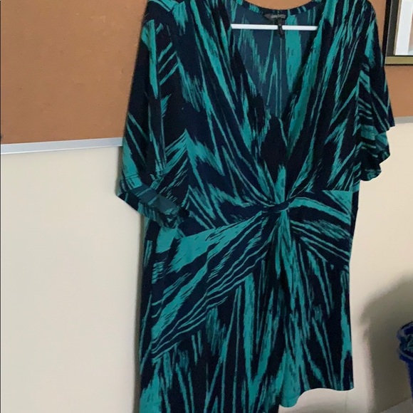 Top. - Picture 2 of 2